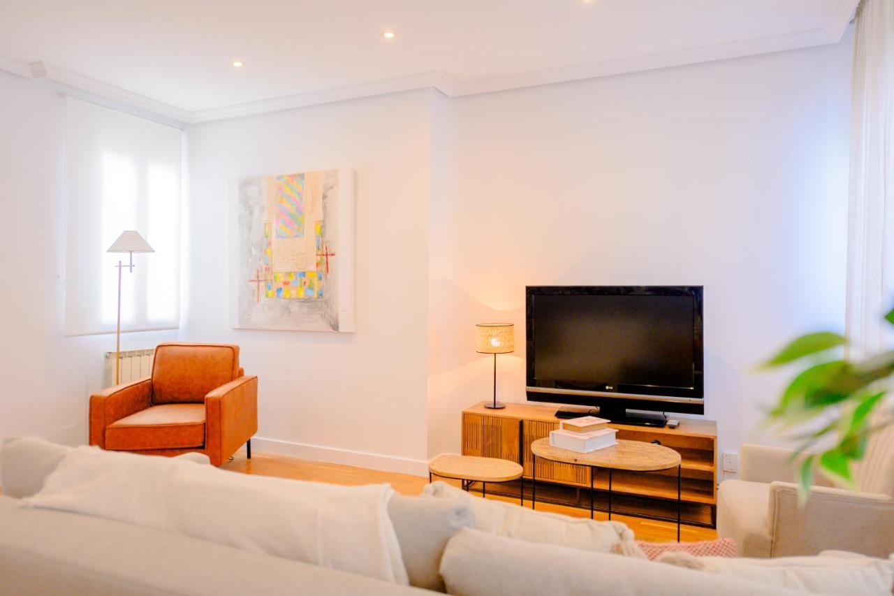 For You Rentals Coqueto Y Bonito Apartamento Temporal De Dos Dormitorios En El Retiro Axii66 مدريد المظهر الخارجي الصورة